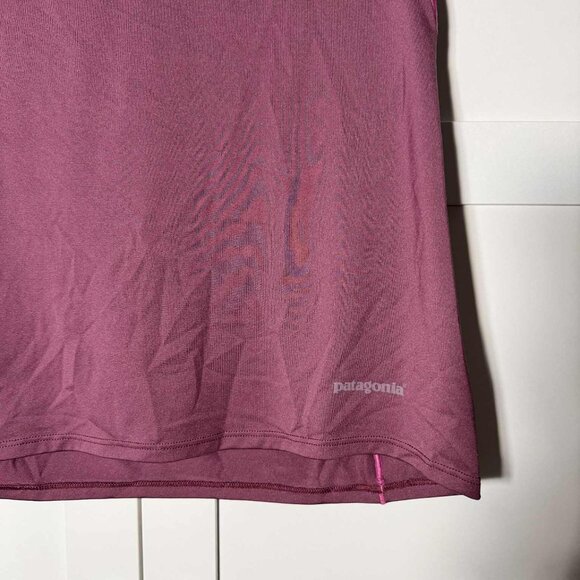 Patagonia Women's Tee T-shirt Active Cool Lightweight Maroon XS - Picture 2 of 8